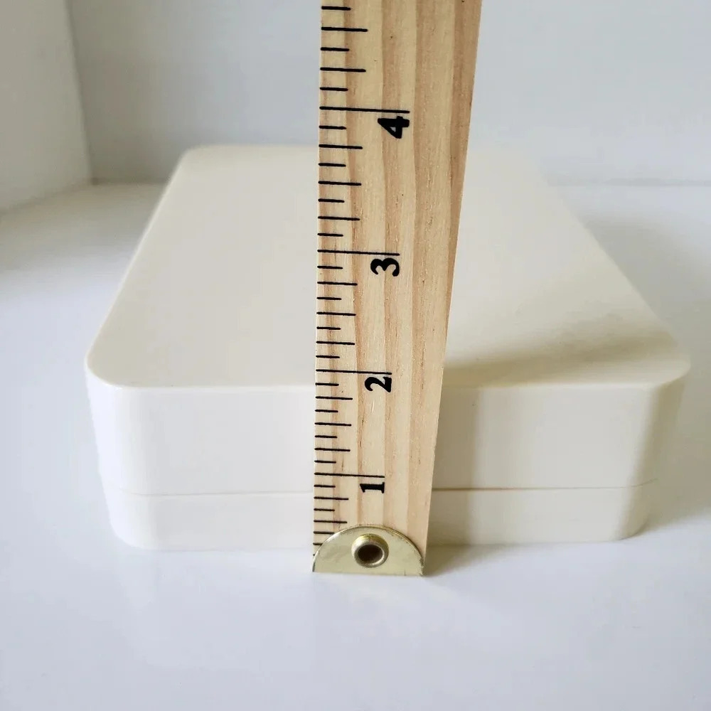 Vintage 1980s set of 7 Mini Perfumes in Plastic Case. - Picture 7 of 14